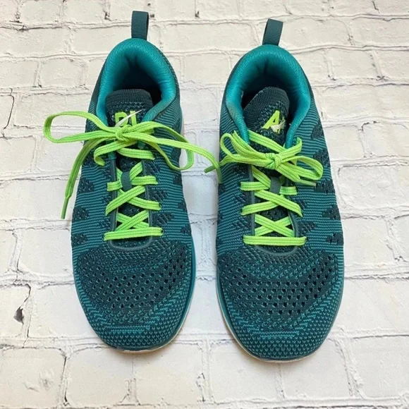 APL Running Shoes - Picture 2 of 8